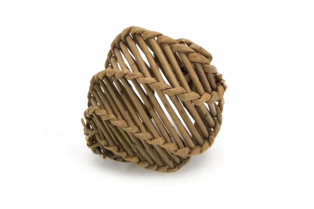 Beeztees rieten Knaagdierenspeelbal Aluka 9 cm Direct Verzonden