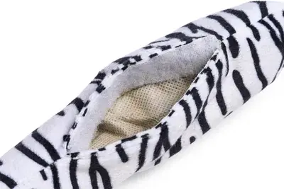 Beeztees kattenspeelgoed Jungle zebrastaart pluche 30x8x3cm zwart/wit Aanbieding