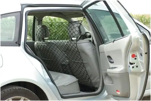 Laatste Kans Beeztees veiligheidsnet voor auto