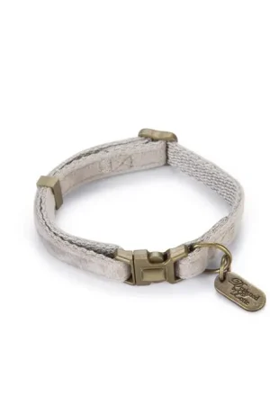 Designed by Lotte Kattenhalsband Velura Gratis Retour